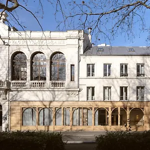 **** Hotel Elysee Montmartre France